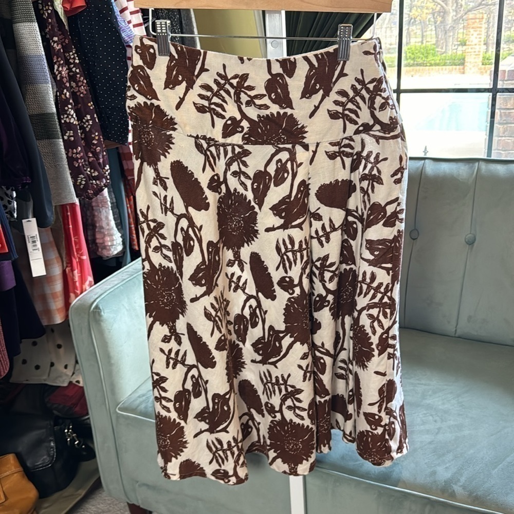 EUC GAP Neutral Linen Circle Skirt Sunflower Leaf Motif - Picture 7 of 8